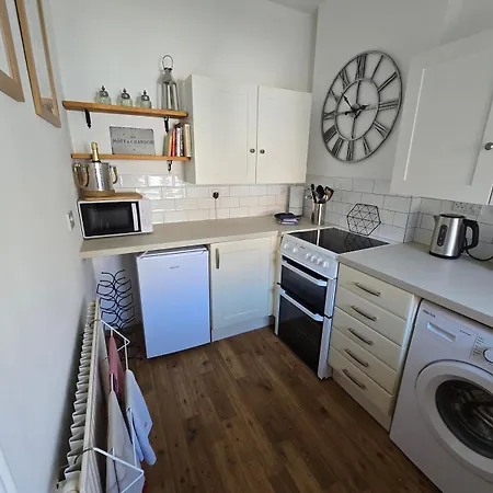 Casa de Férias Gorgeous Two Bedroom Cottage, Pet Friendly!